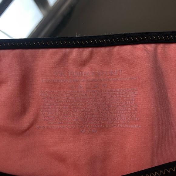 Victoria’s Secret bikini bottoms - Picture 2 of 2